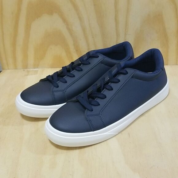 Navy Sneakers Sneakers Mens size 12, Wmn's size 13 , Brand new/Never Worn. - Picture 2 of 7